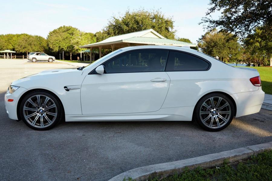  BMW M3 Coupe (E92) 2008 года  (фото 2 из 83)